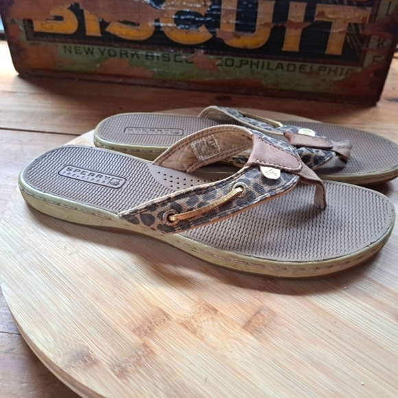 Sperry Flip Flops Sandals, Women Size 7.5, Animal Print, Slip On, Open Toe - Picture 4 of 12